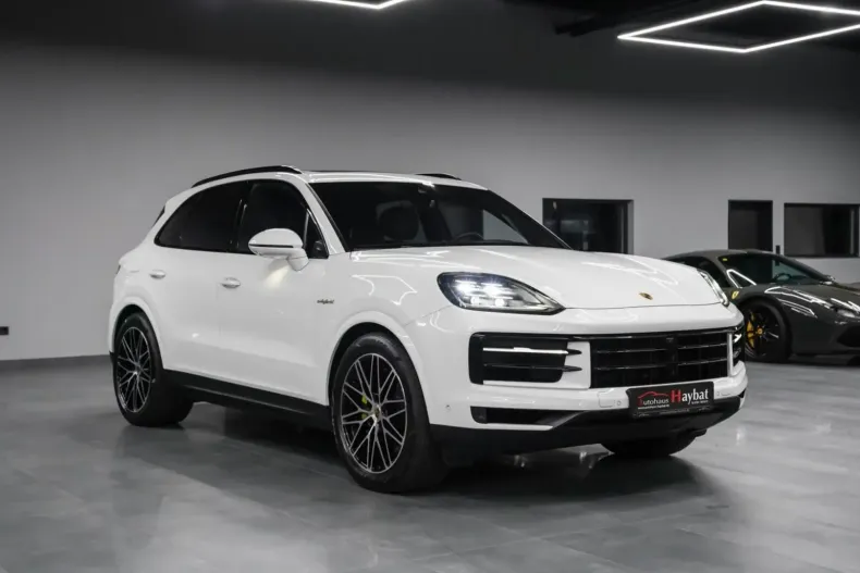 Porsche Cayenne din 2024 cu 26.000 km - oferta POR149161 - foto 1