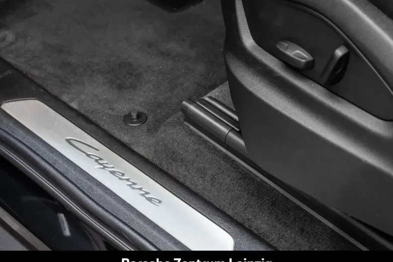 Porsche Cayenne din 2023 cu 23.419 km - oferta POR149167 - foto 23