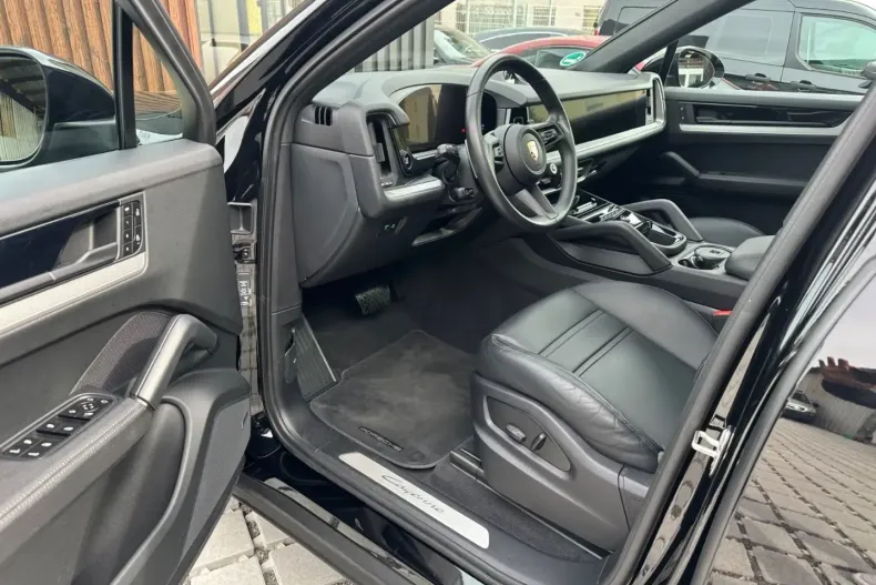 Porsche Cayenne din 2023 cu 44.390 km - oferta POR149174 - foto 10