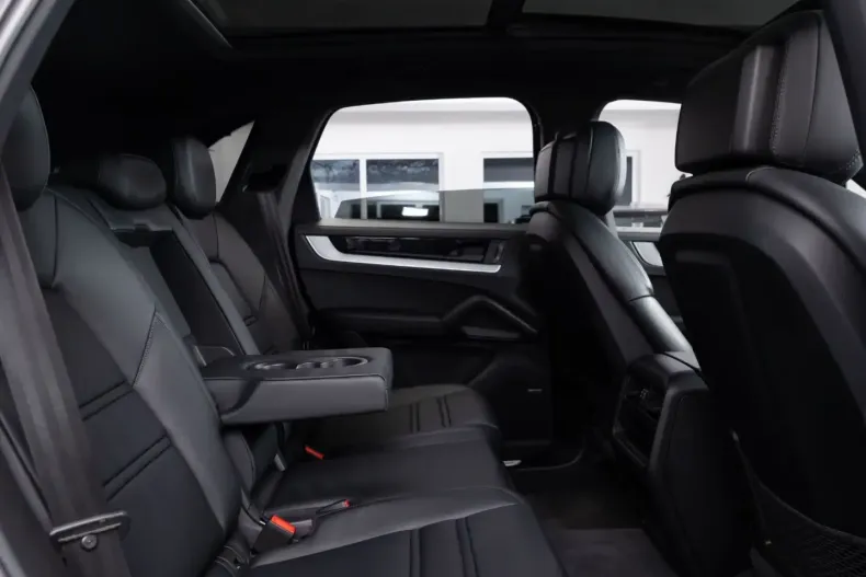 Porsche Cayenne din 2024 cu 58.500 km - oferta POR149177 - foto 11