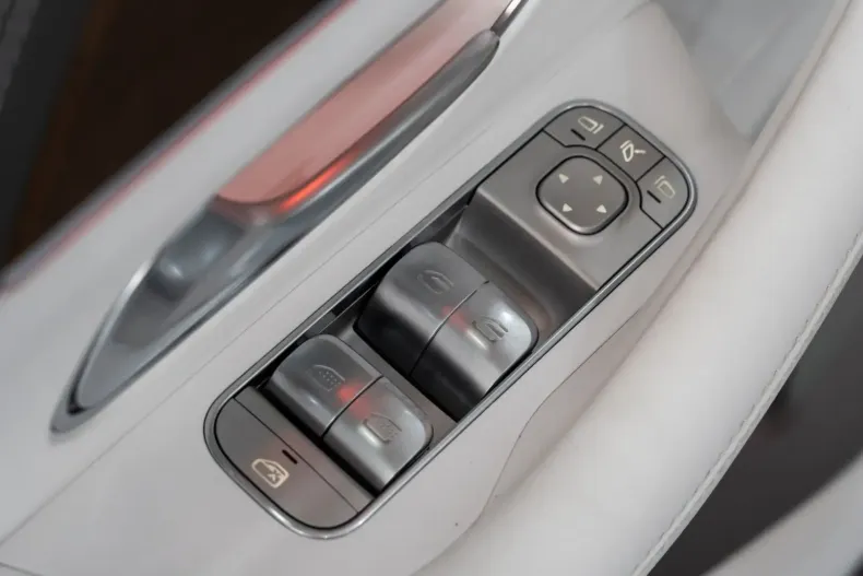 Mercedes-Benz GLS 600 din 2022 cu 3.449 km - oferta MER149189 - foto 31