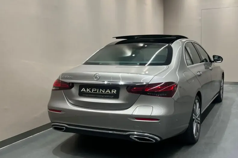 Mercedes-Benz E 300 din 2022 cu 66.000 km - oferta MER149193 - foto 4