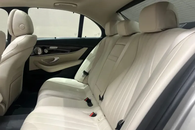 Mercedes-Benz E 300 din 2022 cu 66.000 km - oferta MER149193 - foto 11