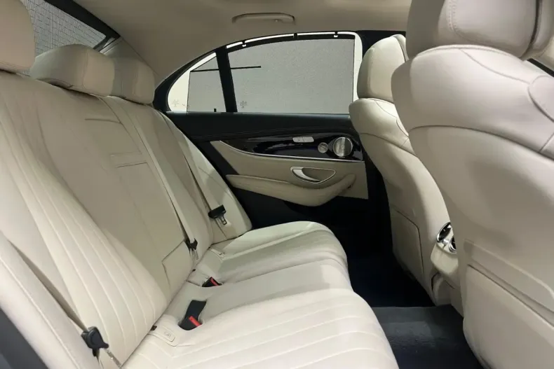 Mercedes-Benz E 300 din 2022 cu 66.000 km - oferta MER149193 - foto 13