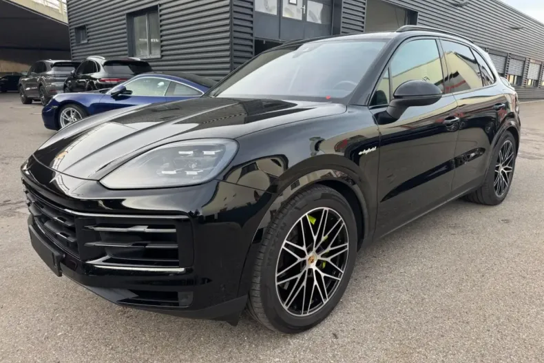 Porsche Cayenne din 2024 cu 30.000 km - oferta POR149197 - foto 1