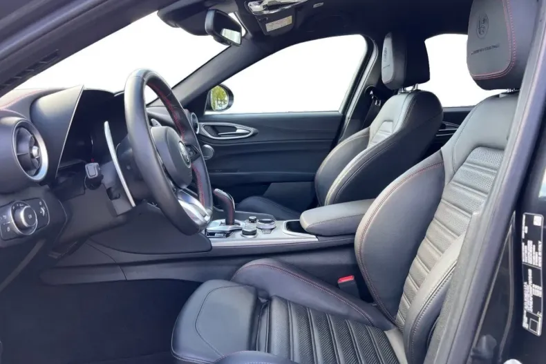 Alfa Romeo Giulia din 2023 cu 12.400 km - oferta ALF149198 - foto 9