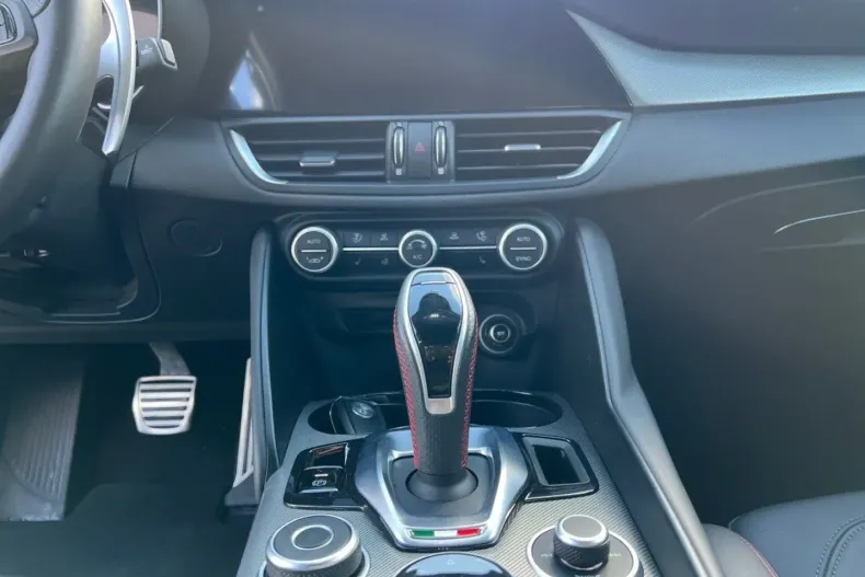 Alfa Romeo Giulia din 2023 cu 12.400 km - oferta ALF149198 - foto 15