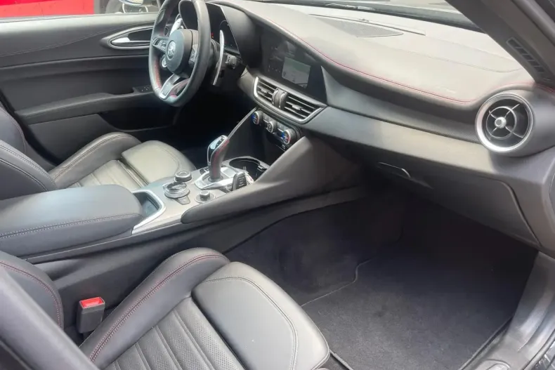 Alfa Romeo Giulia din 2023 cu 18.500 km - oferta ALF149201 - foto 9