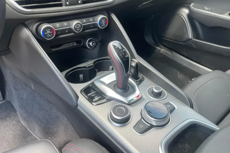 Alfa Romeo Giulia din 2023 cu 18.500 km - oferta ALF149201 - foto 14