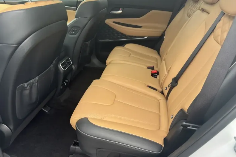 Hyundai SANTA FE din 2022 cu 106.132 km - oferta HYU149214 - foto 6