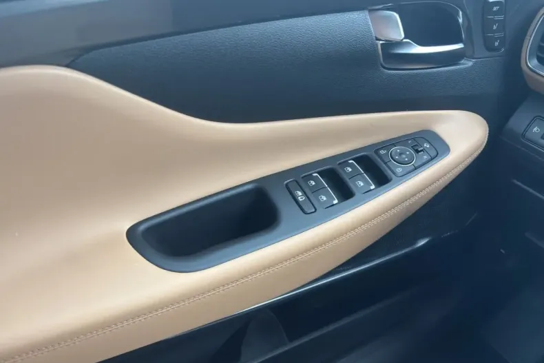 Hyundai SANTA FE din 2022 cu 106.132 km - oferta HYU149214 - foto 12