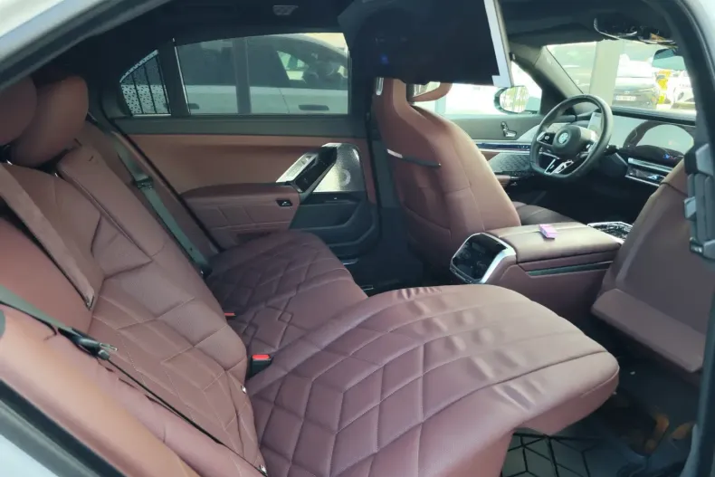 BMW 740 din 2024 cu 35.000 km - oferta BMW149231 - foto 18