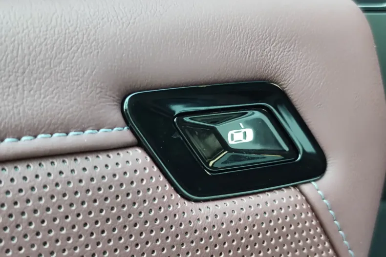 BMW 740 din 2024 cu 35.000 km - oferta BMW149231 - foto 40