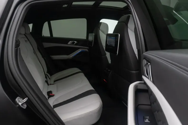 BMW X6 M din 2022 cu 64.980 km - oferta BMW149243 - foto 26