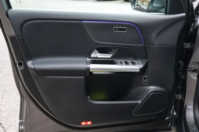 Mercedes-Benz GLA 180 din 2024 cu 9.093 km - oferta MER149251 - foto 23