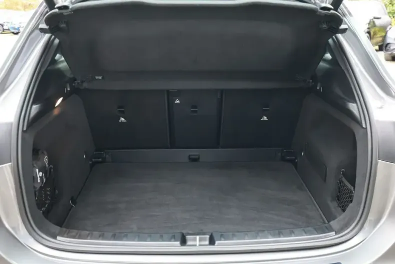 Mercedes-Benz GLA 180 din 2024 cu 9.093 km - oferta MER149251 - foto 24