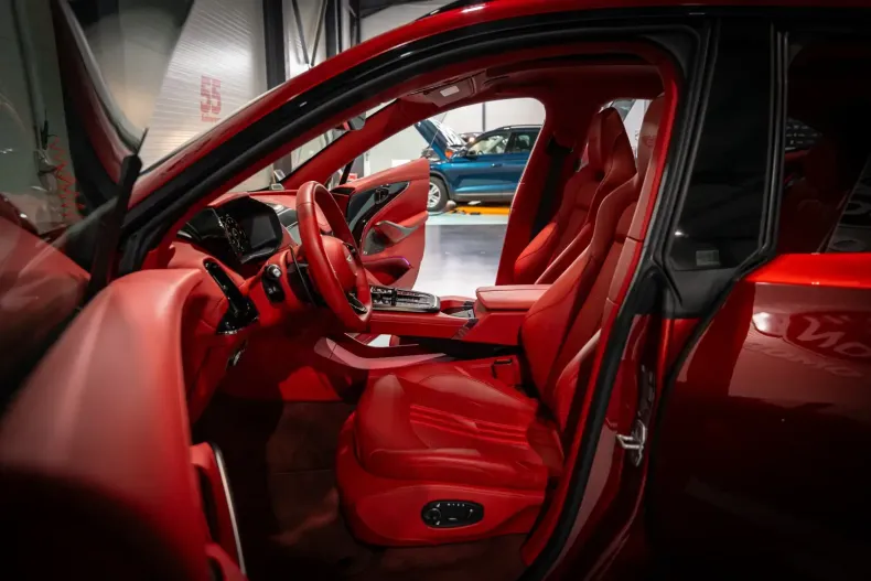 Aston Martin DBX din 2024 cu 12.000 km - oferta AST149252 - foto 9