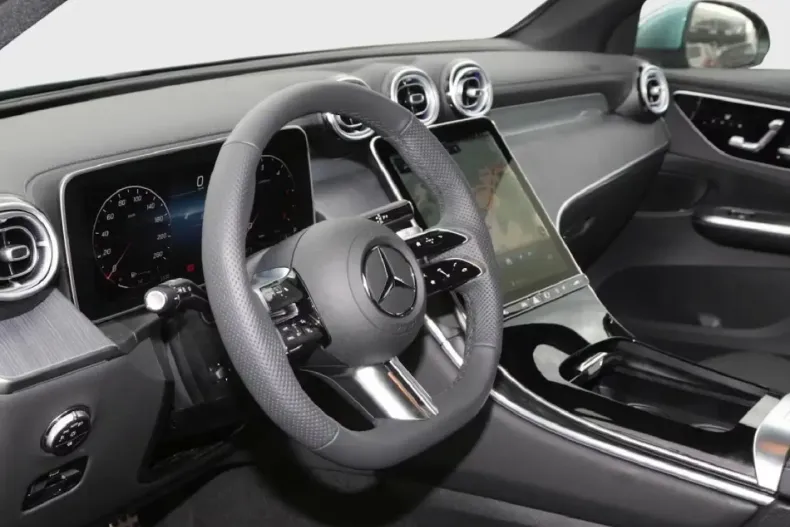 Mercedes-Benz GLC 200 din 2025 cu 15.000 km - oferta MER149266 - foto 8