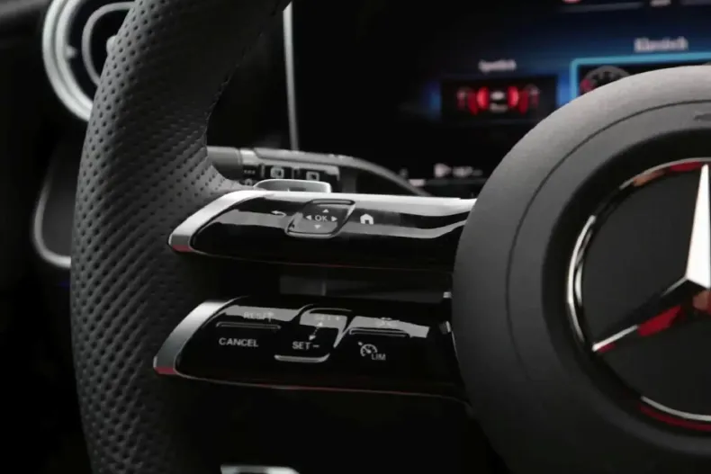 Mercedes-Benz GLC 200 din 2025 cu 15.000 km - oferta MER149266 - foto 10