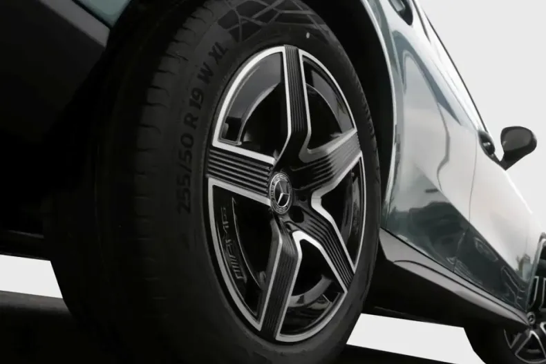 Mercedes-Benz GLC 200 din 2025 cu 15.000 km - oferta MER149266 - foto 18