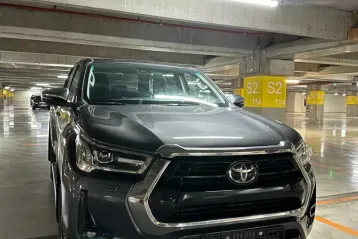 Toyota Hilux din 2024 - oferta TOY149269