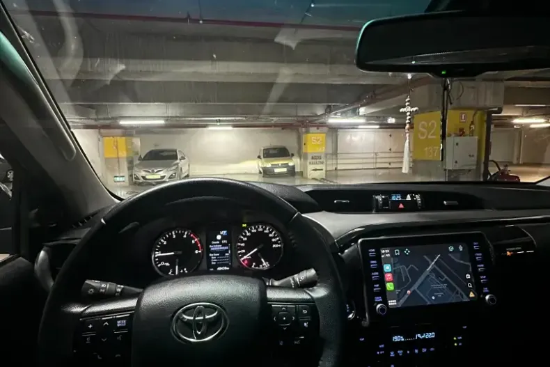 Toyota Hilux din 2024 cu 41.500 km - oferta TOY149269 - foto 8