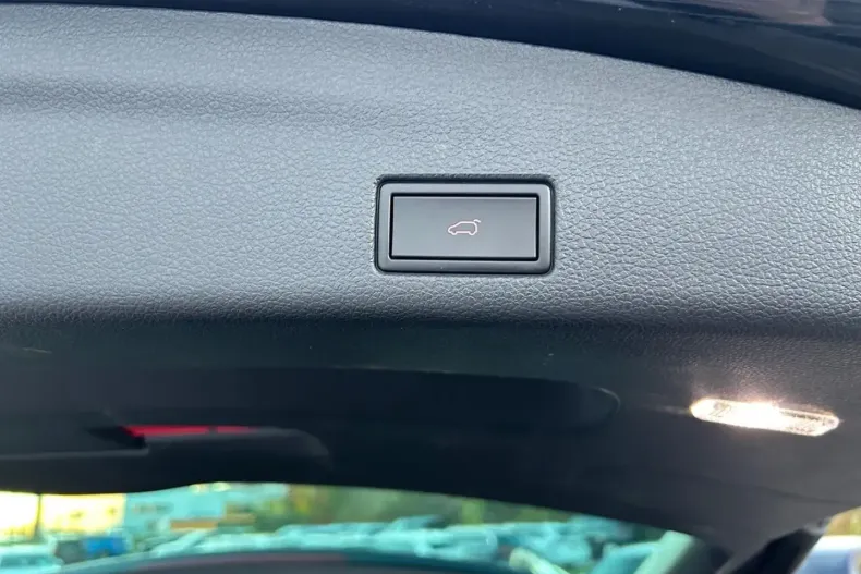 Volkswagen Sharan din 2020 cu 106.710 km - oferta VOL149272 - foto 17