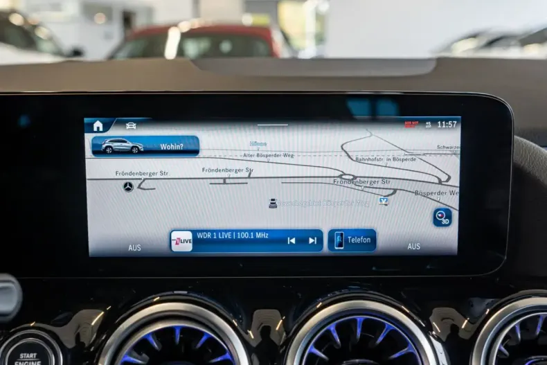 Mercedes-Benz GLA 200 din 2024 cu 13.358 km - oferta MER149274 - foto 9