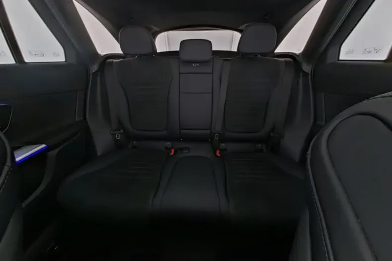 Mercedes-Benz GLC 200 din 2024 cu 11.312 km - oferta MER149301 - foto 9