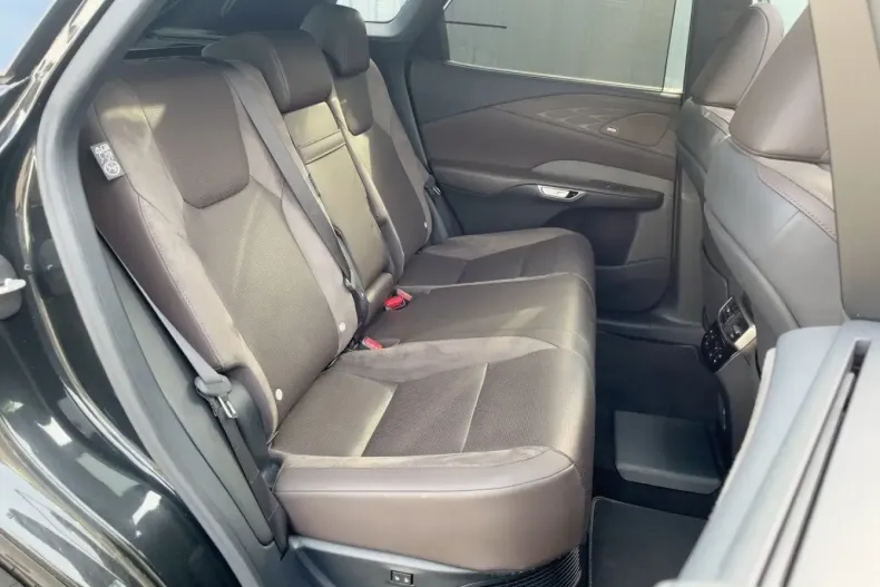 Lexus RX 450 din 2023 cu 13.149 km - oferta LEX149310 - foto 9