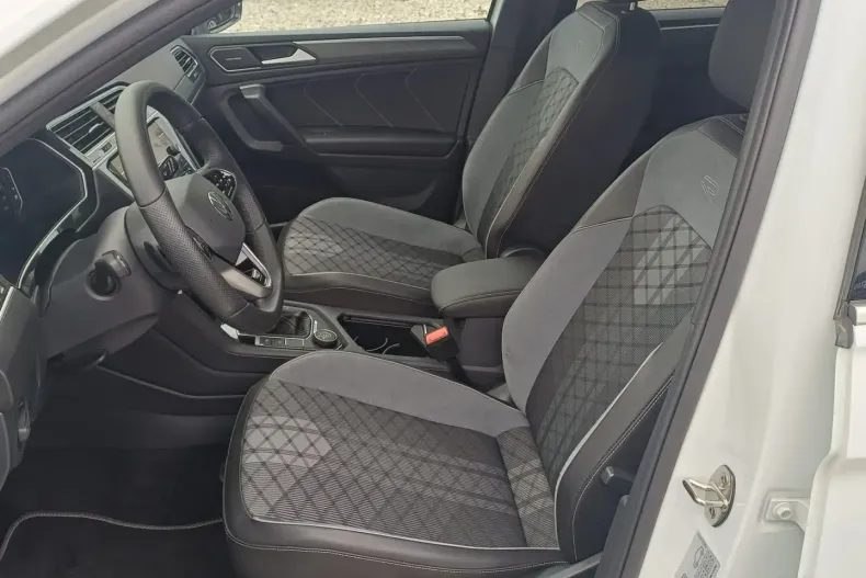 Volkswagen Tiguan Allspace din 2024 cu 15.510 km - oferta VOL149314 - foto 11