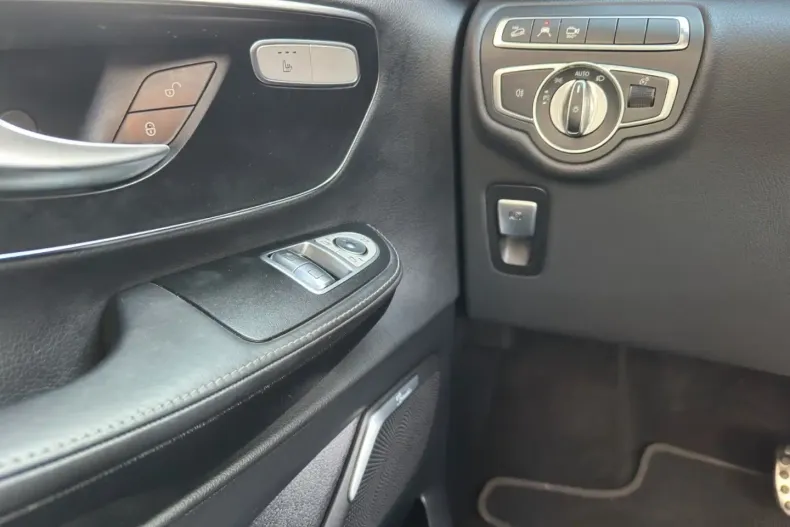 Mercedes-Benz V 300 din 2021 cu 57.980 km - oferta MER149317 - foto 21