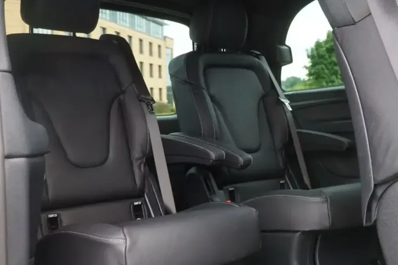 Mercedes-Benz V 300 din 2021 cu 76.950 km - oferta MER149321 - foto 30