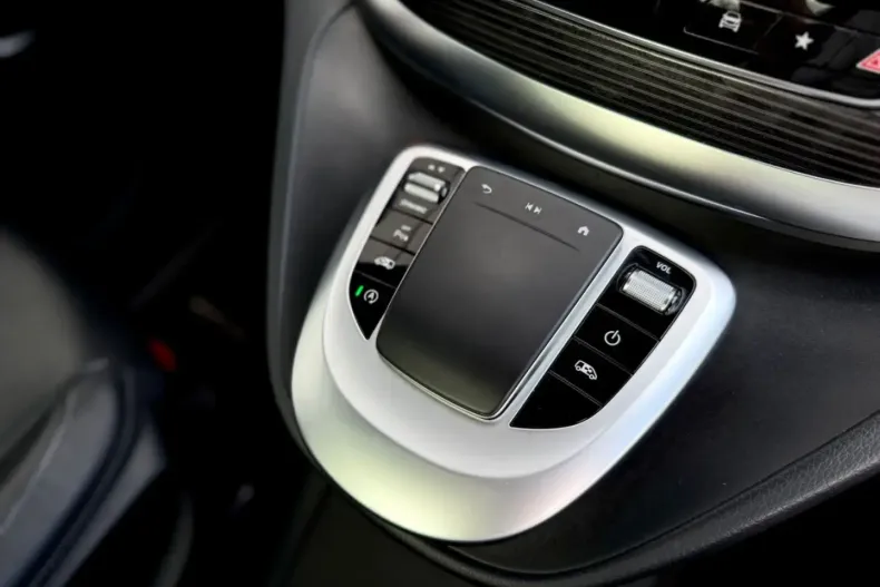 Mercedes-Benz V 300 din 2021 cu 65.600 km - oferta MER149325 - foto 23