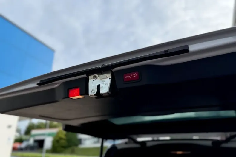 Mercedes-Benz V 300 din 2021 cu 65.600 km - oferta MER149325 - foto 27