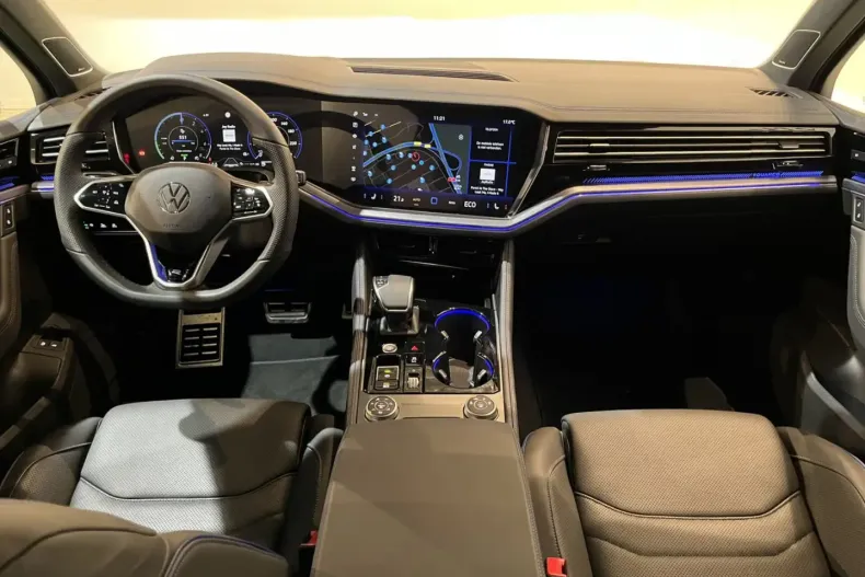 Volkswagen Touareg din 2024 cu 16.539 km - oferta VOL149328 - foto 2