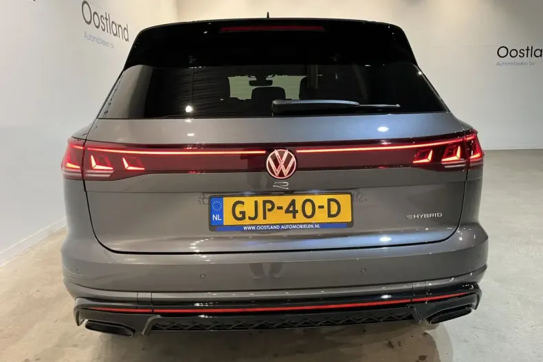 Volkswagen Touareg din 2024 cu 16.539 km - oferta VOL149328 - foto 29