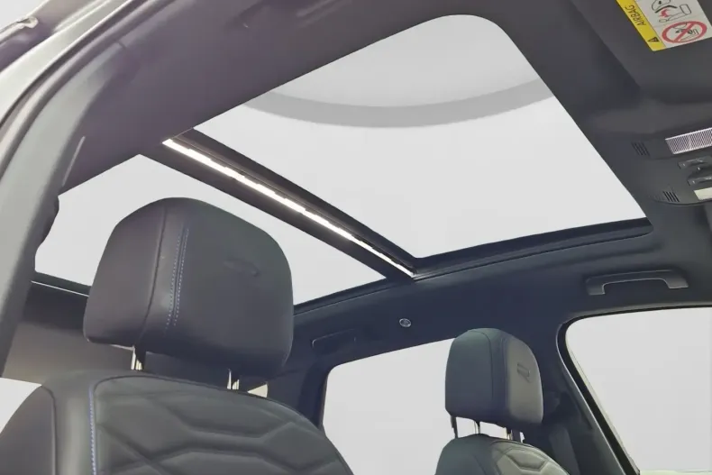 Volkswagen Touareg din 2024 cu 49.652 km - oferta VOL149329 - foto 16