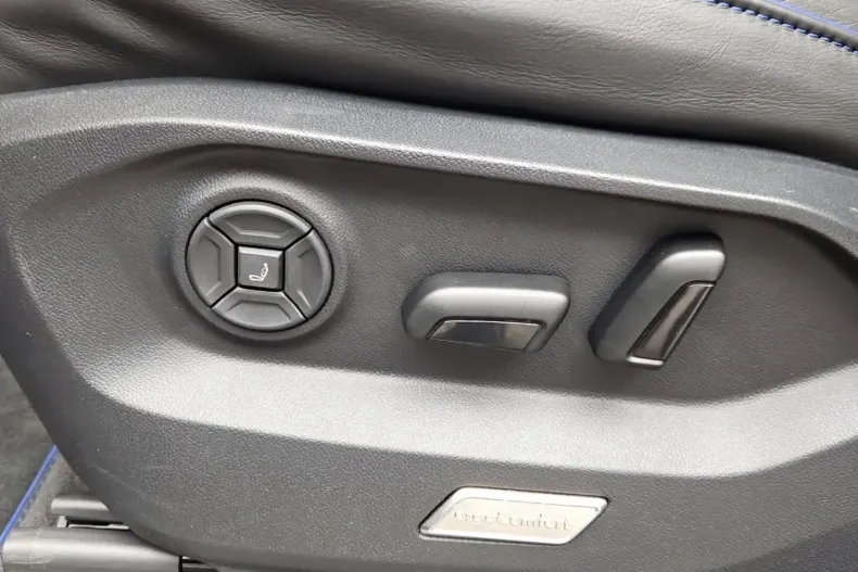 Volkswagen Touareg din 2024 cu 49.652 km - oferta VOL149329 - foto 17