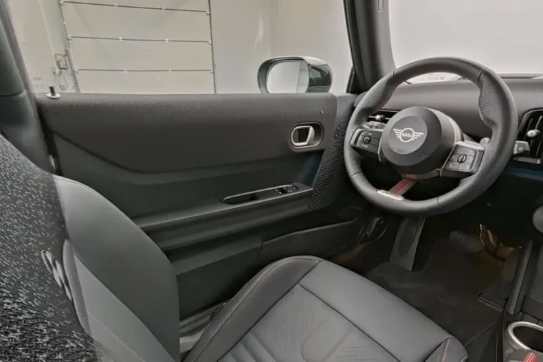 MINI Cooper S din 2024 cu 5.684 km - oferta MIN149336 - foto 11