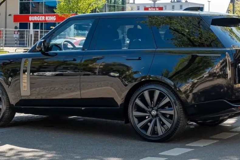 Land Rover Range Rover din 2025 cu 1 km - oferta LAN149342 - foto 9