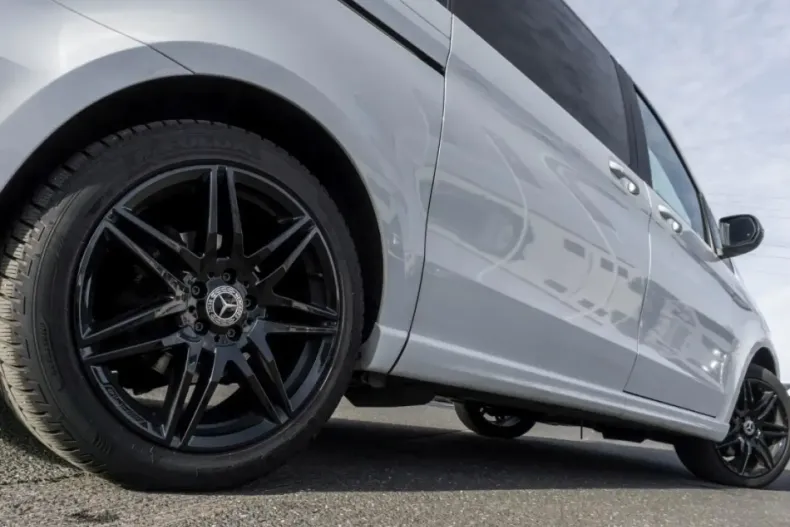 Mercedes-Benz V 250 din 2021 cu 79.180 km - oferta MER149344 - foto 4