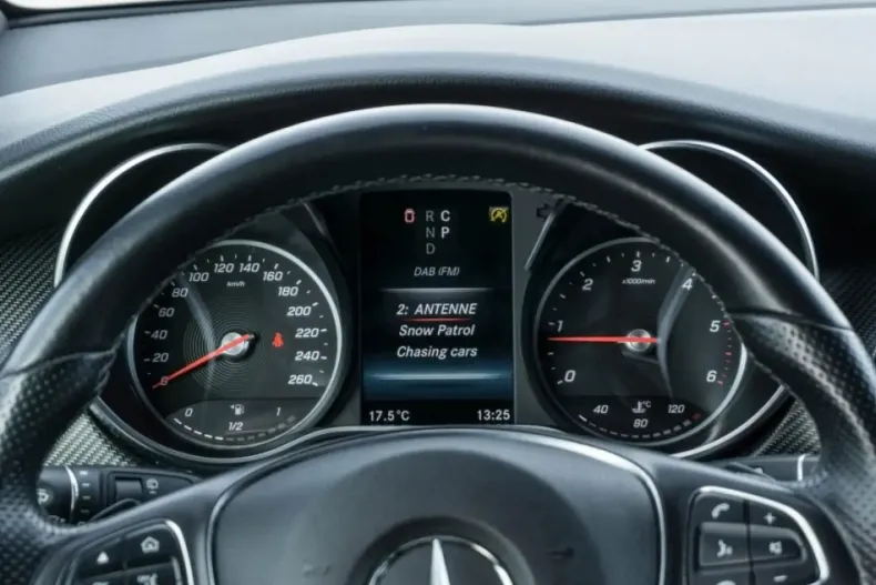 Mercedes-Benz V 250 din 2021 cu 79.180 km - oferta MER149344 - foto 18