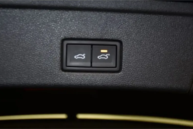 Volkswagen Touareg din 2024 cu 15.650 km - oferta VOL149347 - foto 17