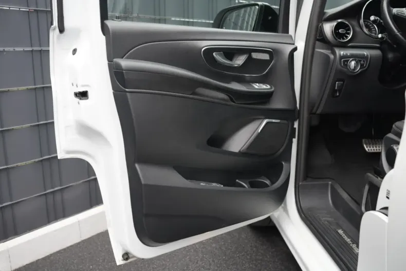 Mercedes-Benz V 250 din 2021 cu 73.552 km - oferta MER149349 - foto 7