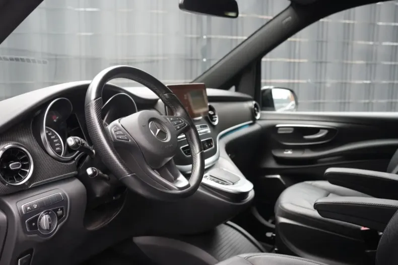 Mercedes-Benz V 250 din 2021 cu 73.552 km - oferta MER149349 - foto 8