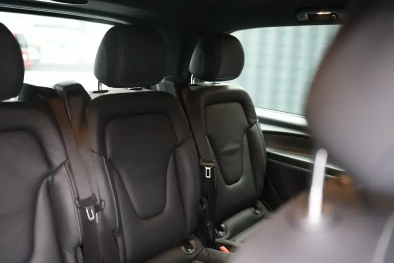 Mercedes-Benz V 250 din 2021 cu 73.552 km - oferta MER149349 - foto 12