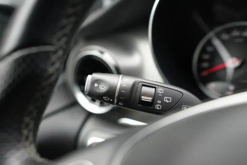 Mercedes-Benz V 250 din 2021 cu 73.552 km - oferta MER149349 - foto 26