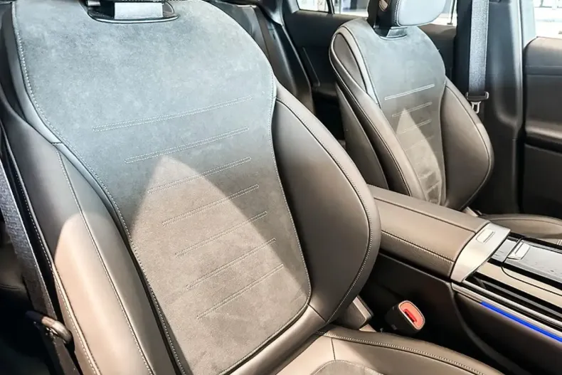 Mercedes-Benz GLC 450 din 2024 cu 5.800 km - oferta MER149351 - foto 16