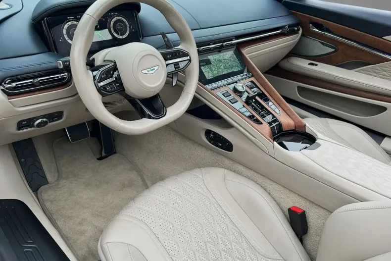 Aston Martin DB12 din 2024 cu 5.791 km - oferta AST149354 - foto 2